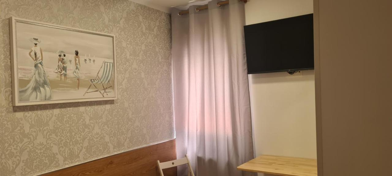 莎乐美膳食公寓 马德里 外观 照片